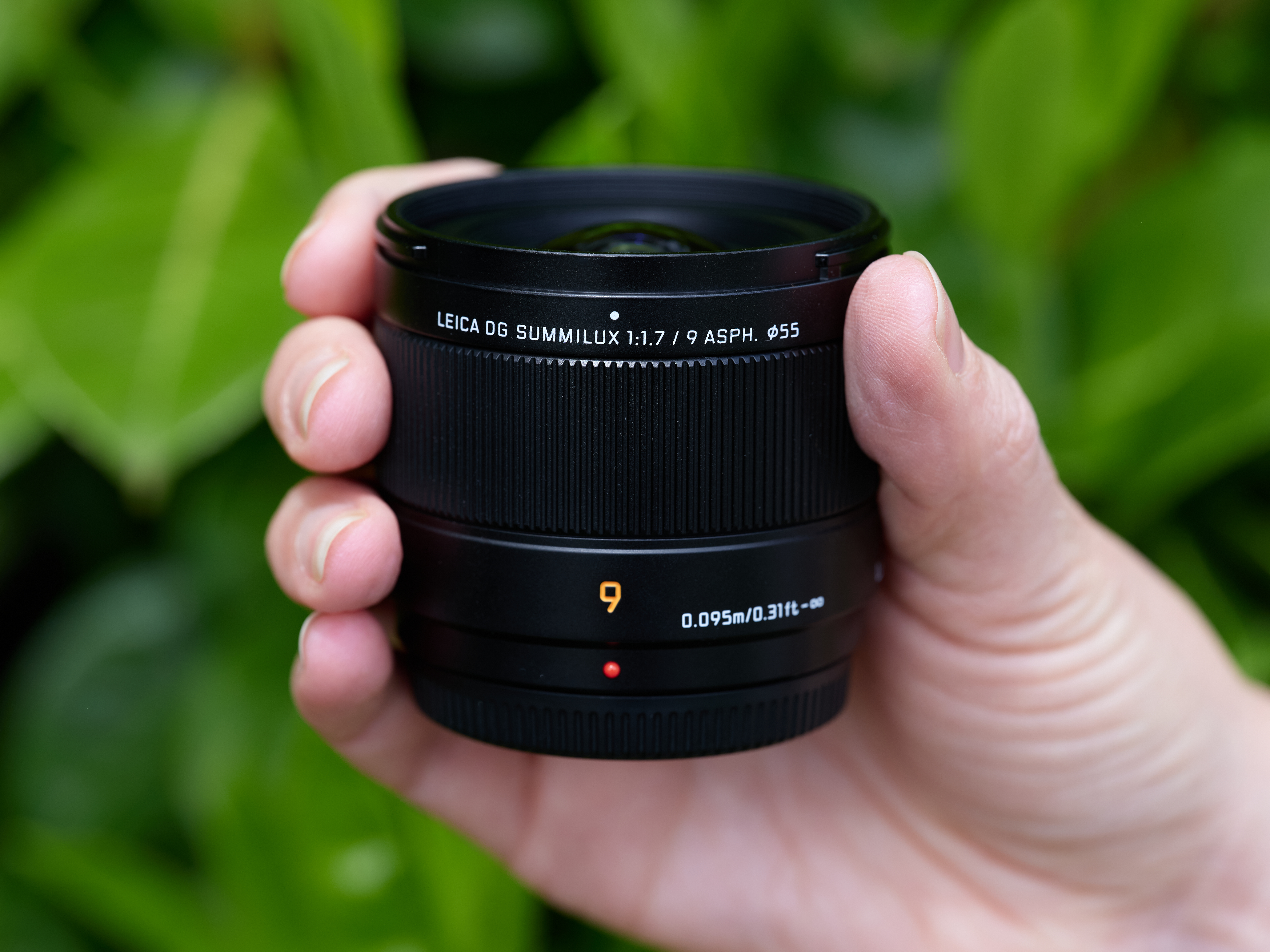 Panasonic ra mắt ống kính Leica DG Summilux 9mm F1.7 mới cho các máy ảnh Micro Four Thirds