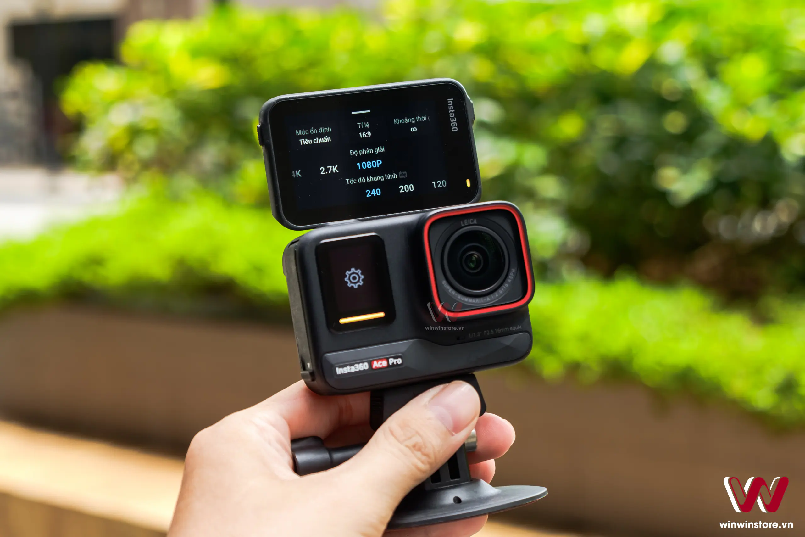 Trên tay Insta360 Ace Pro: Quay video 8K chất lượng cao kèm ống kính Leica xịn